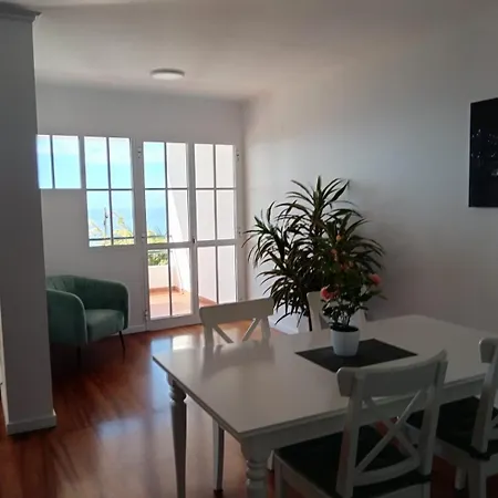 Ferienhaus Garajau Views