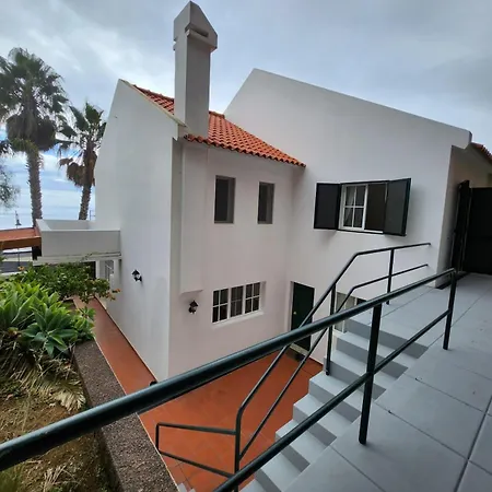 Garajau Views * Caniço